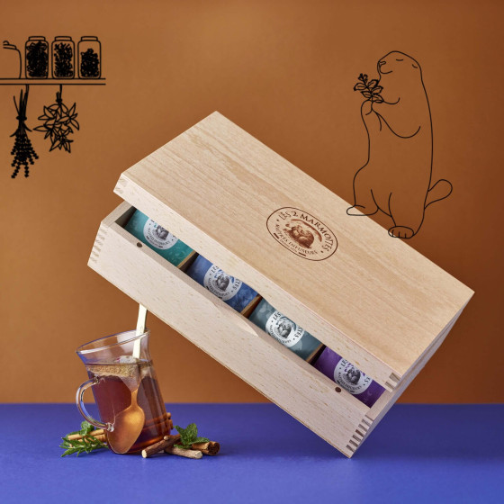 Coffret en bois de hêtre du Jura pour ranger infusions et thés, contenant un assortiment de 8 parfums